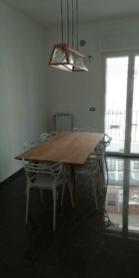 B&B La Rosa Felice บารี ภายนอก รูปภาพ