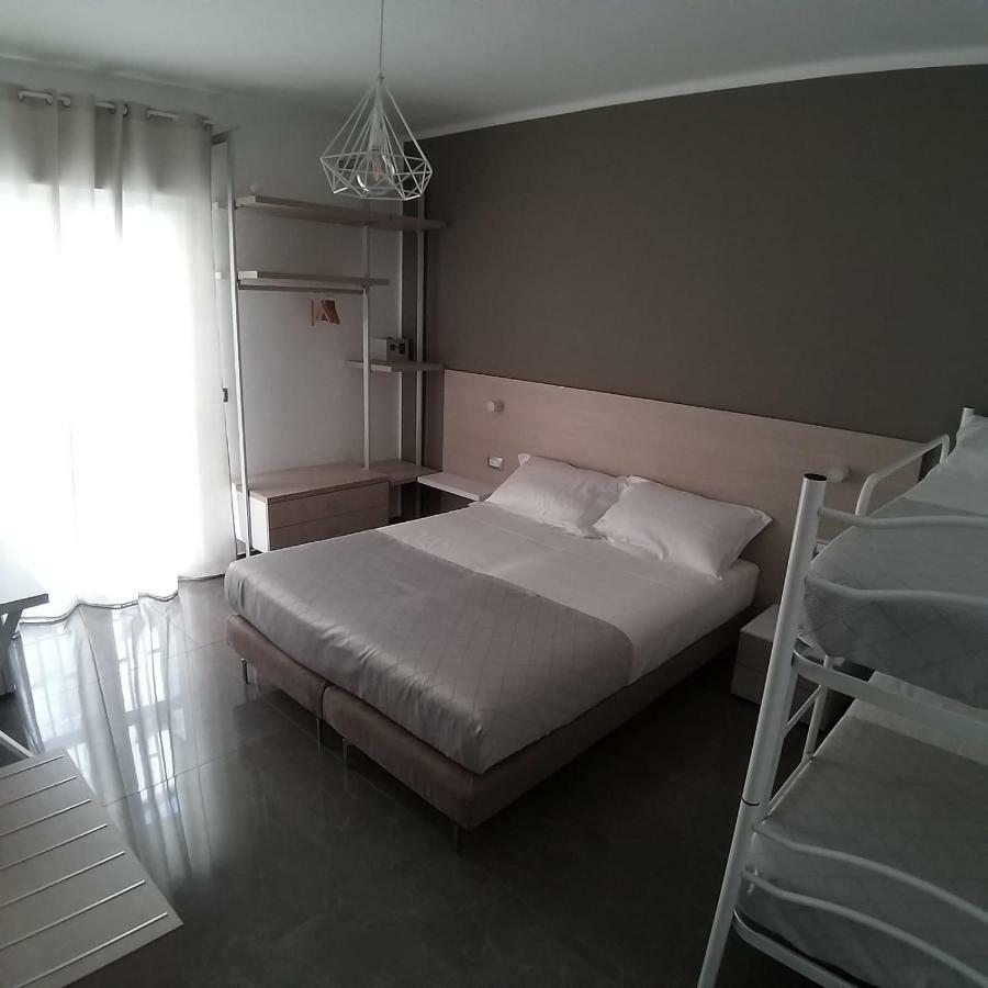 B&B La Rosa Felice บารี ภายนอก รูปภาพ